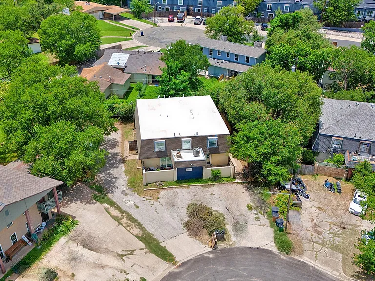 5002 Blue Spruce Cir #A — Photo 2
