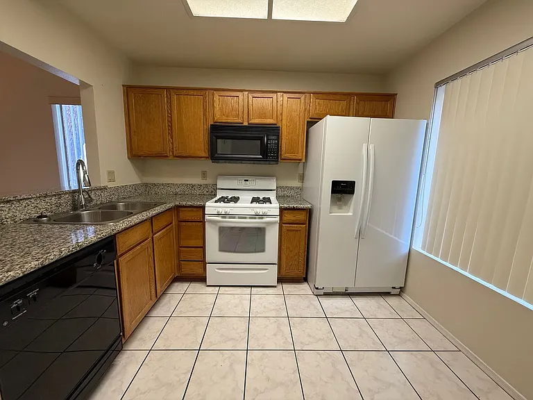 8524 Willowrich Dr — Photo 11