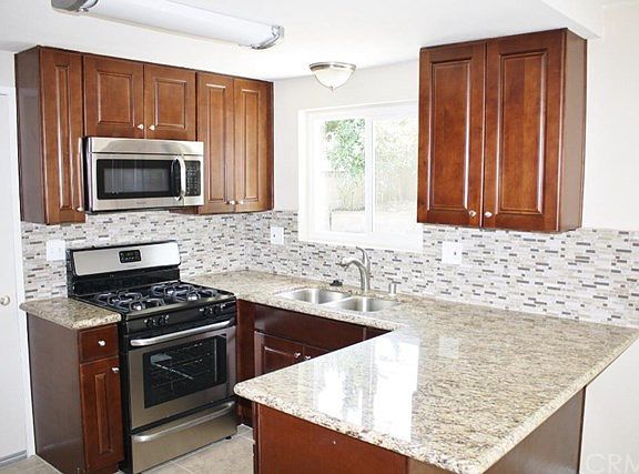 3rd image of 749 N Lake Ave