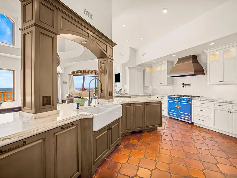 5204 Chelsea St — Photo 40