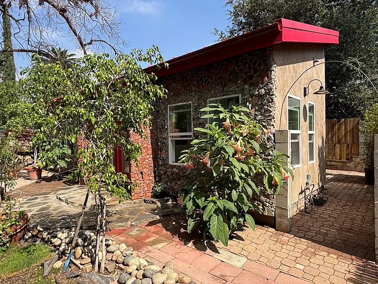 1802 N Raymond Ave — Photo 3