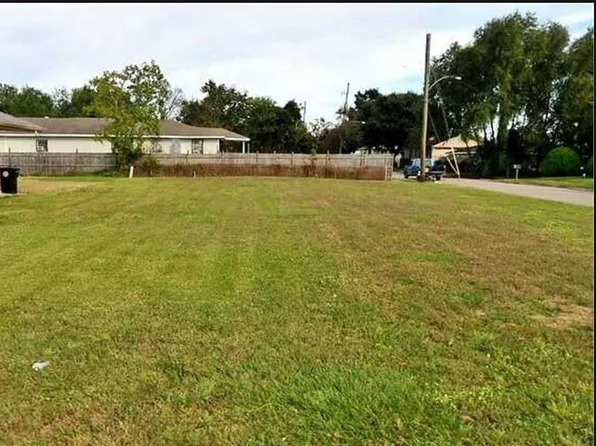 4901 Lafon Dr, New Orleans, LA 70126