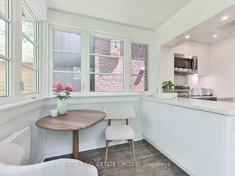418 Glenlake Ave — Photo 12