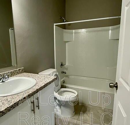 4th image of 21 E District St #2