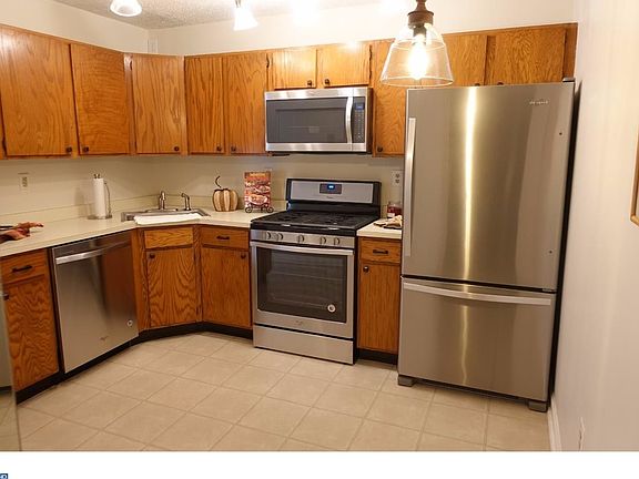 5th image of 66 Chambord Ct
