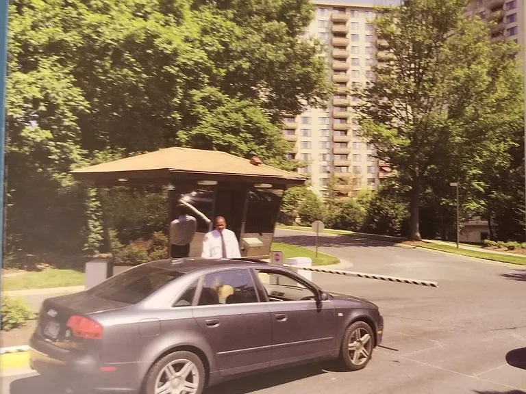 Security! Safely-gated community with round the clock security guards.