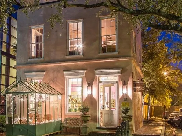 21 Burns Ln, Charleston, SC 29401
