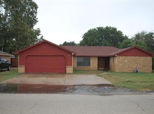 326 W Red Bird Ln, Duncanville, TX 75116