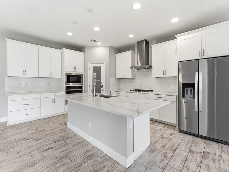 3940 Maurice Ave — Photo 9