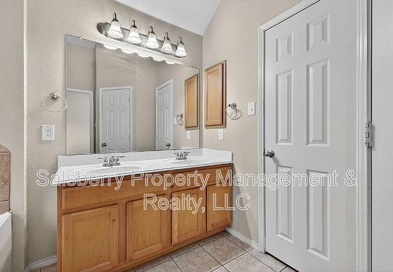 4353 Mountain Crest Dr — Photo 19