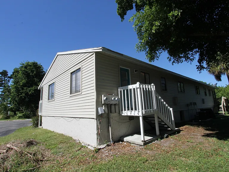 2445 Thomasson Dr — Photo 9