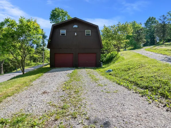 1030 Buckeye Hills Rd, Falmouth, KY 41040