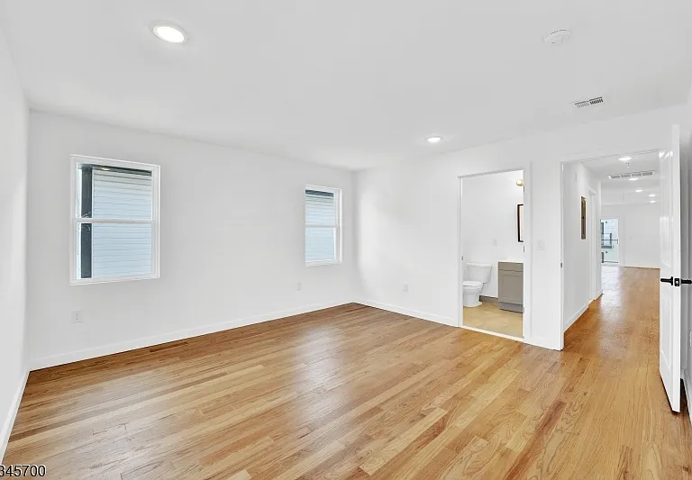 746 Seaport Dr #B — Photo 8
