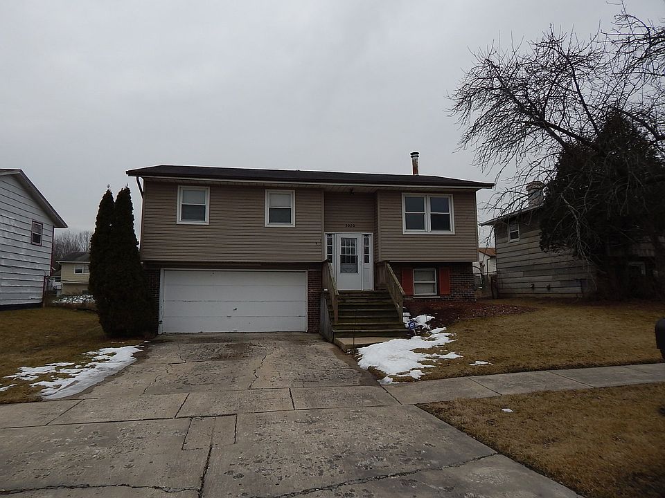 2nd image of 3020 E 224th Pl