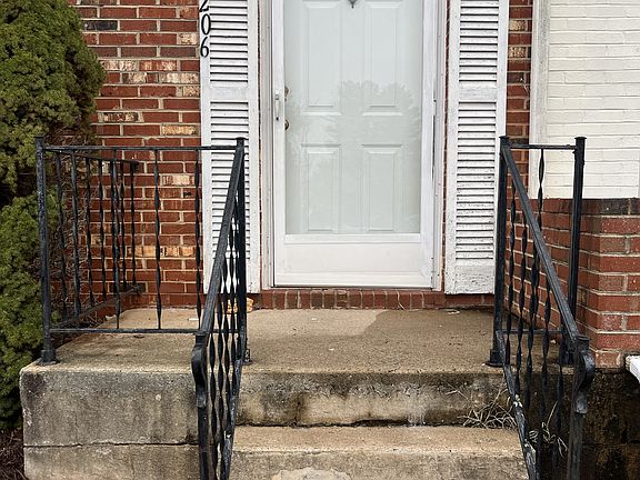 2nd image of 206 Fountain Dr