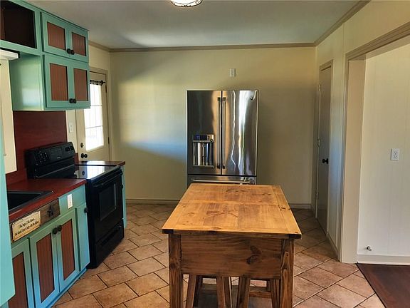 5th image of 714 S Avenue H