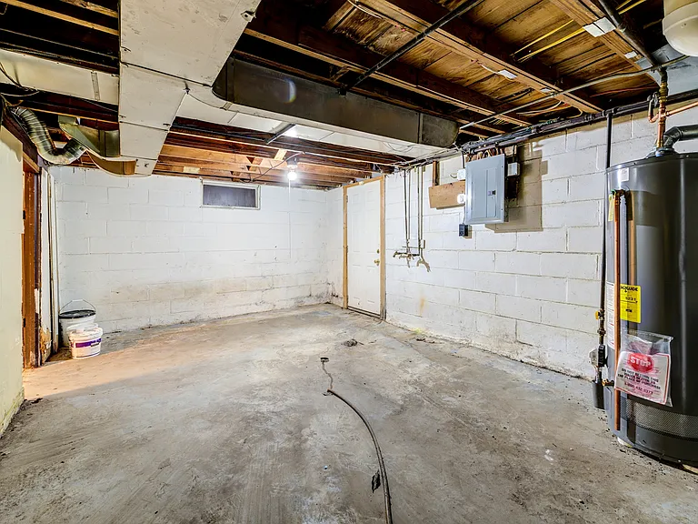 7865 Wayne Ave — Photo 17