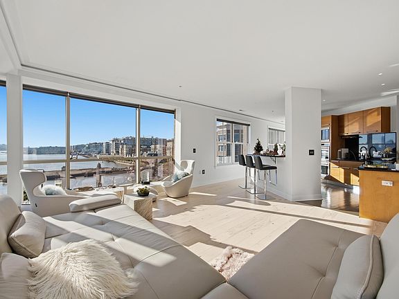3rd image of 20 Avenue At Port Imperial APT 401