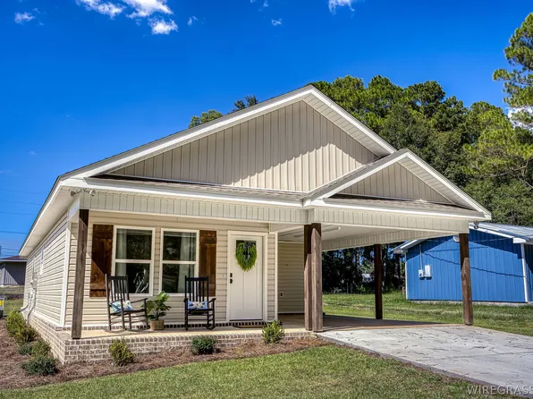 1204 W Pine Ave, Geneva, AL 36340