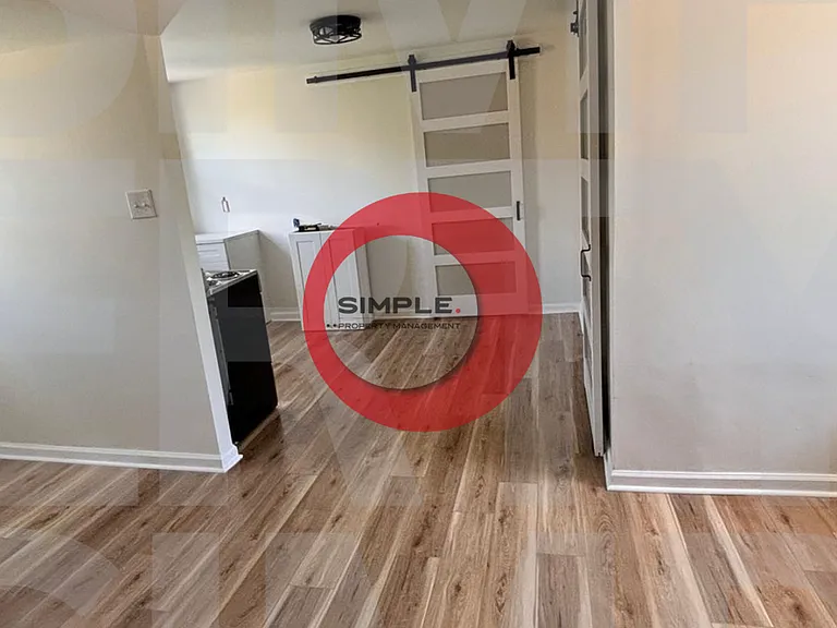 434 Woodward St — Photo 11