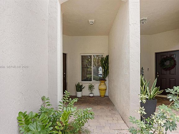 3rd image of 1980 SE 23rd Ave