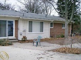 41516 Greenbriar Ln, Plymouth, MI