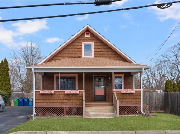 65 Dryden Blvd, Warwick, RI 02888
