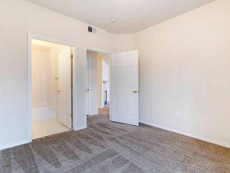 3625 Strawberry Field Grv #D — Photo 19