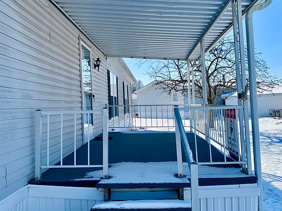 3rd image of 514 Welcome Way