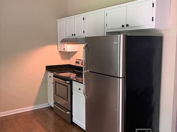 4th image of 20 River Ct