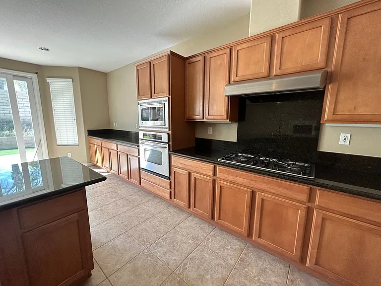 15005 Via Messina Dr — Photo 28