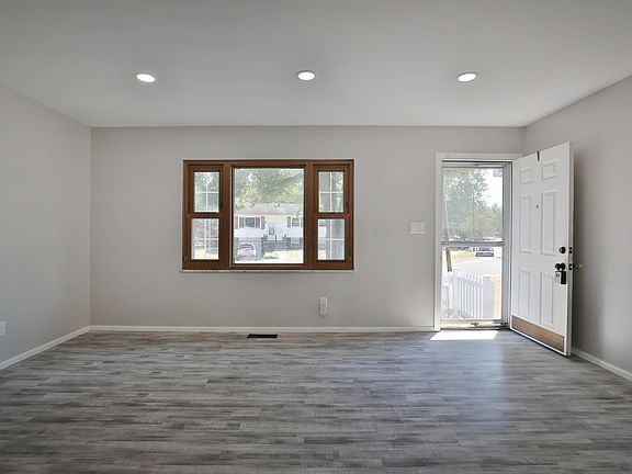5th image of 4844 Cryodon Blvd N