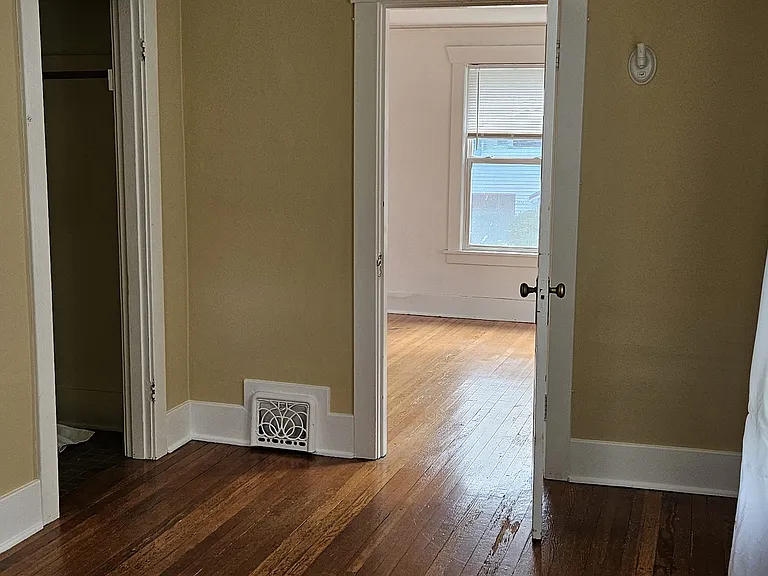 3315 E Howell St — Photo 7