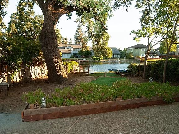 5th image of 9326 Laguna Lake Way
