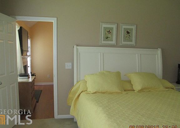 4th image of 96 Park Pine Cir
