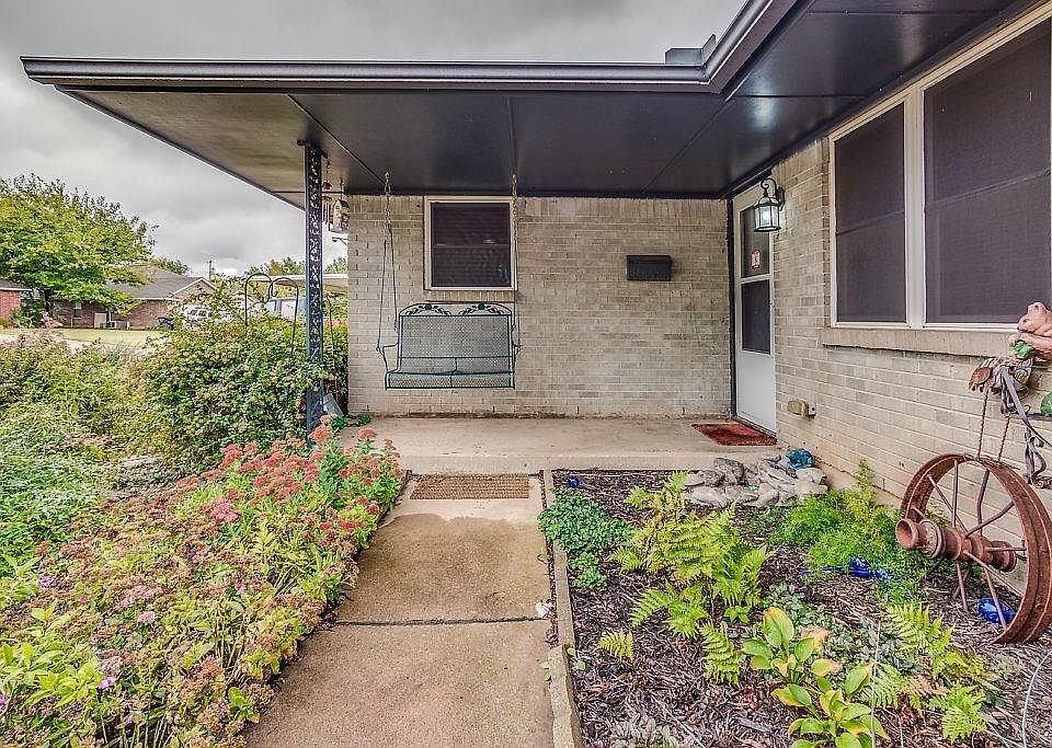1st image of 729 N Bristow Ave
