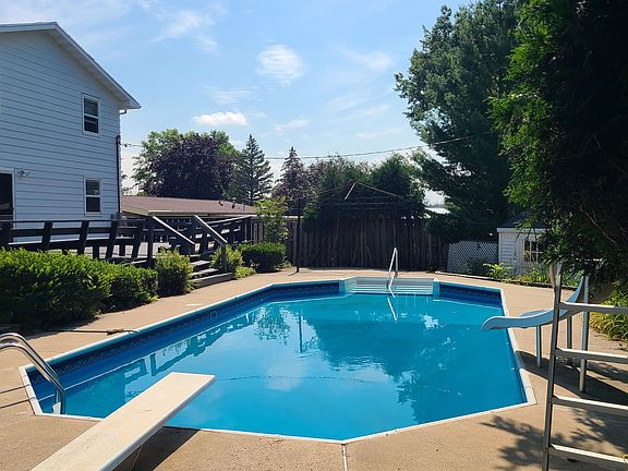 2nd image of 2410 Lina Ln