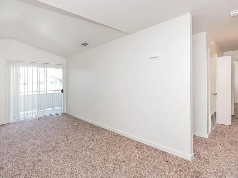 Sierra Hills Apts — Photo 10