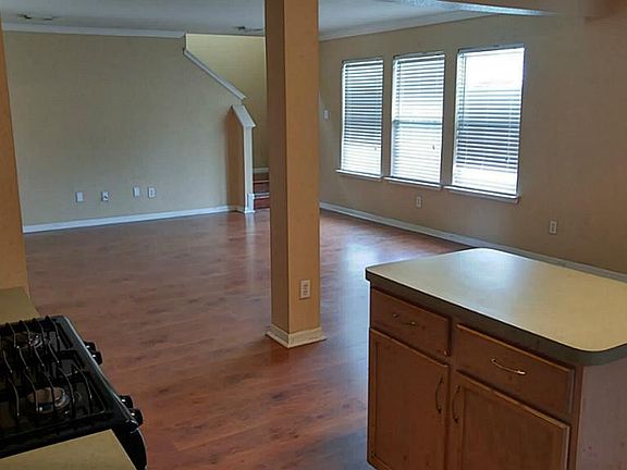 4th image of 17150 Plaistow Ct