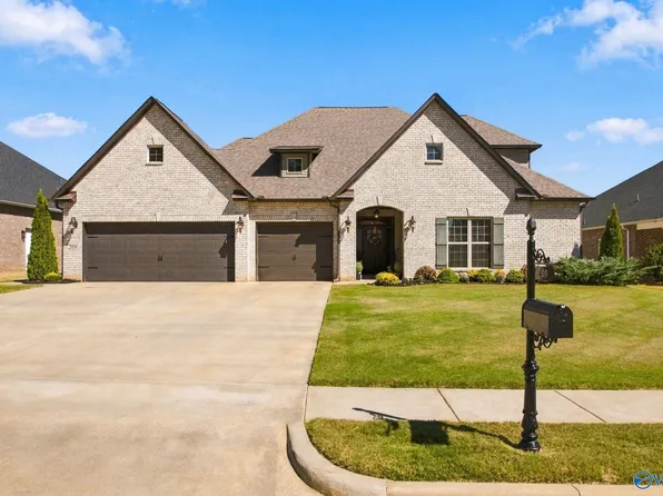 209 Somerdale Ln, Huntsville, AL 35811