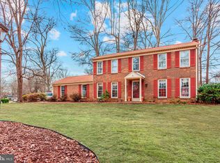 8610 Yardley Dr, Alexandria, VA 22308