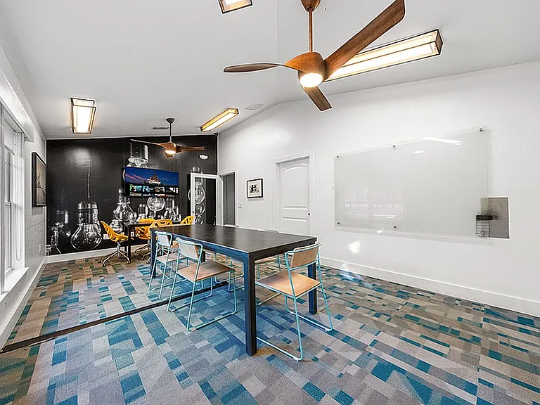 Cabana Beach Gainesville — Photo 31
