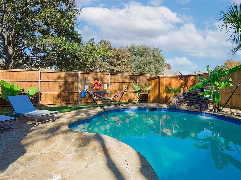 4402 Goodwin St — Photo 37