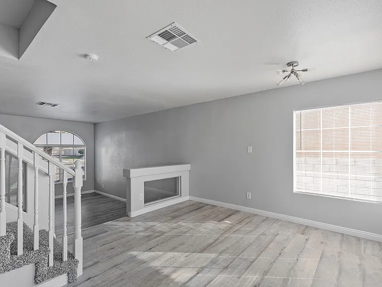 37 Fox Trace Ct — Photo 5