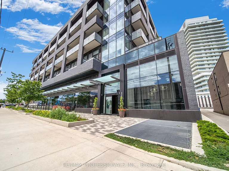 4208 Dundas St W #711 — Photo 28