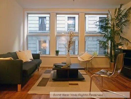 Rented by Bond New York | media 43