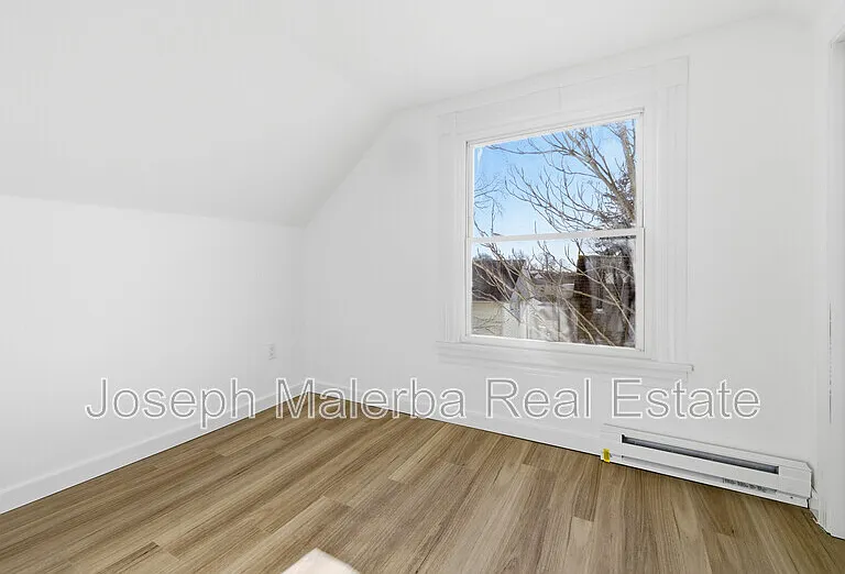 159 Connecticut Ave — Photo 10