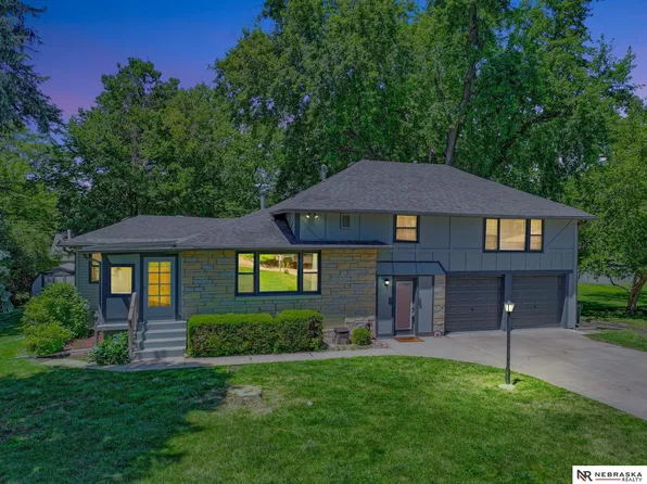 2215-2217 S 34th St, Lincoln, NE 68506