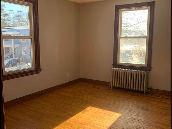 5th image of 32 Tampa St #4