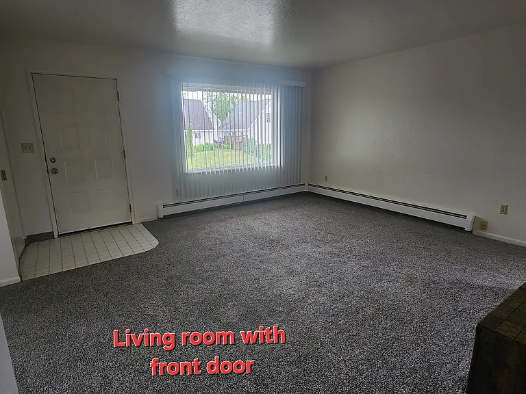 5921 E 12th Ave #5921 — Photo 2